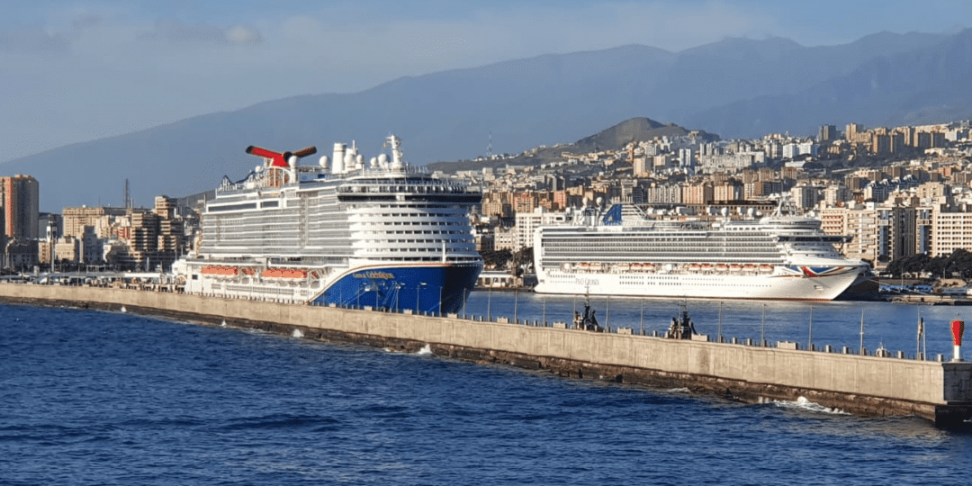 MES DE CRUCEROS EN EL PUERTO DE SANTA CRUZ-ABRIL 2024