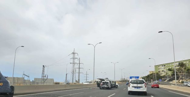 MUJER HERIDA EN ACCIDENTE DE TRÁFICO EN LA TF-5 8-4-24
