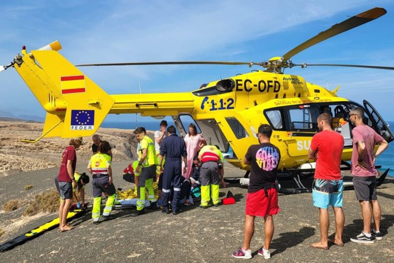 RESCATE DE UN SURFISTA EN FUERTEVENTURA1 6-4-24