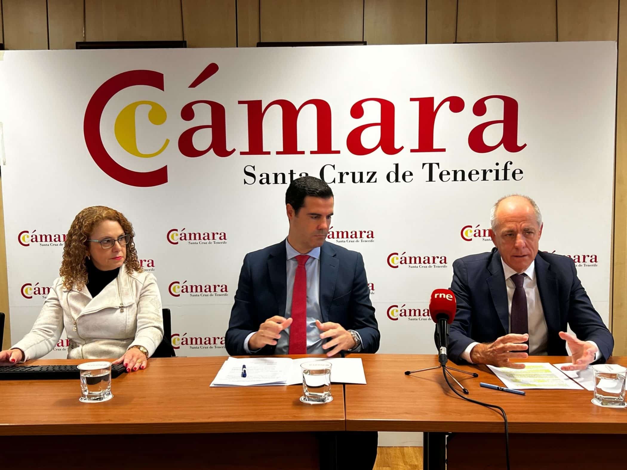 RUEDA DE PRENSA 240409