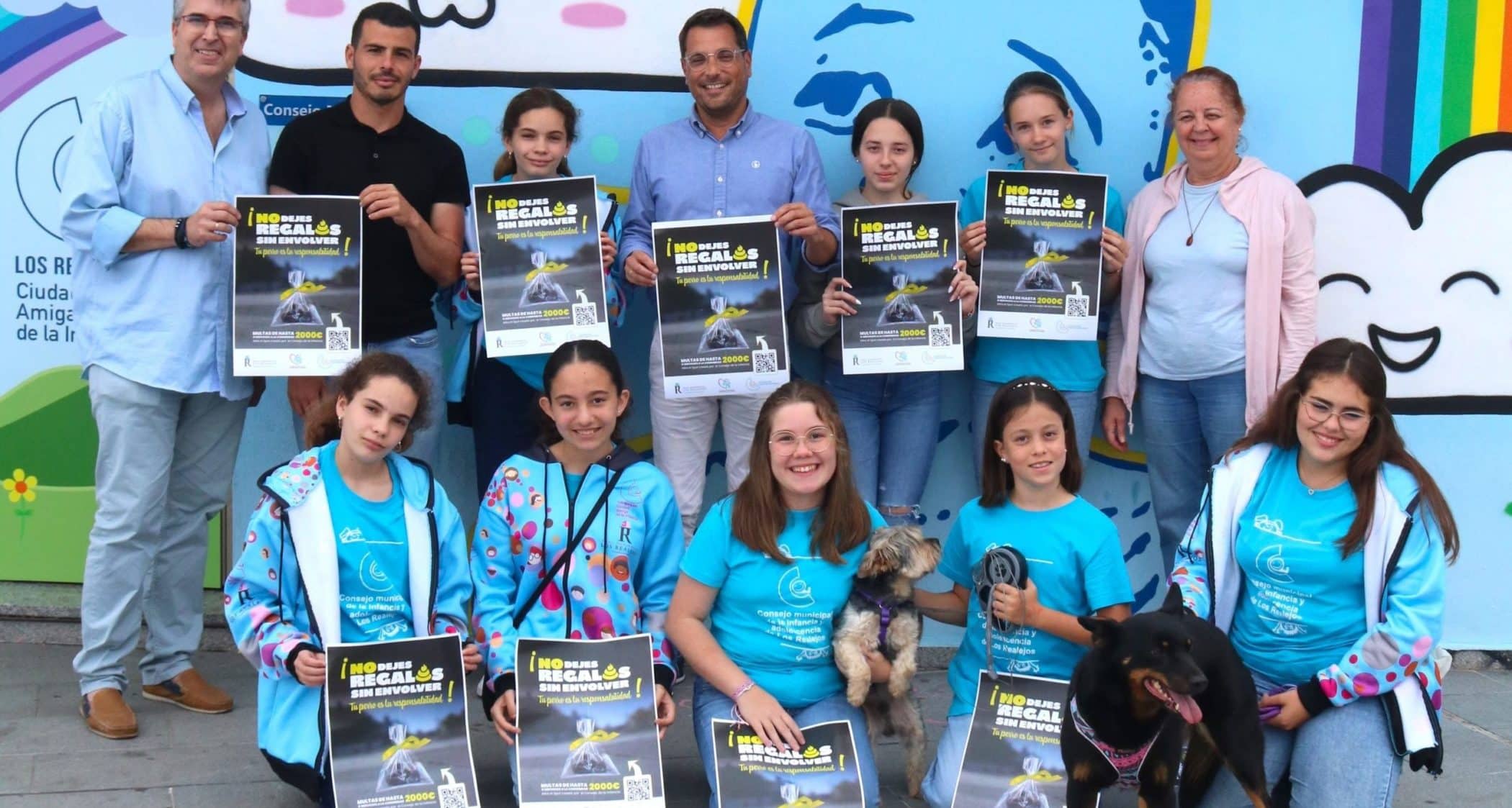 100524 Presentación campaña Consejo de la Infancia contra excrementos animales en la vía pública 03