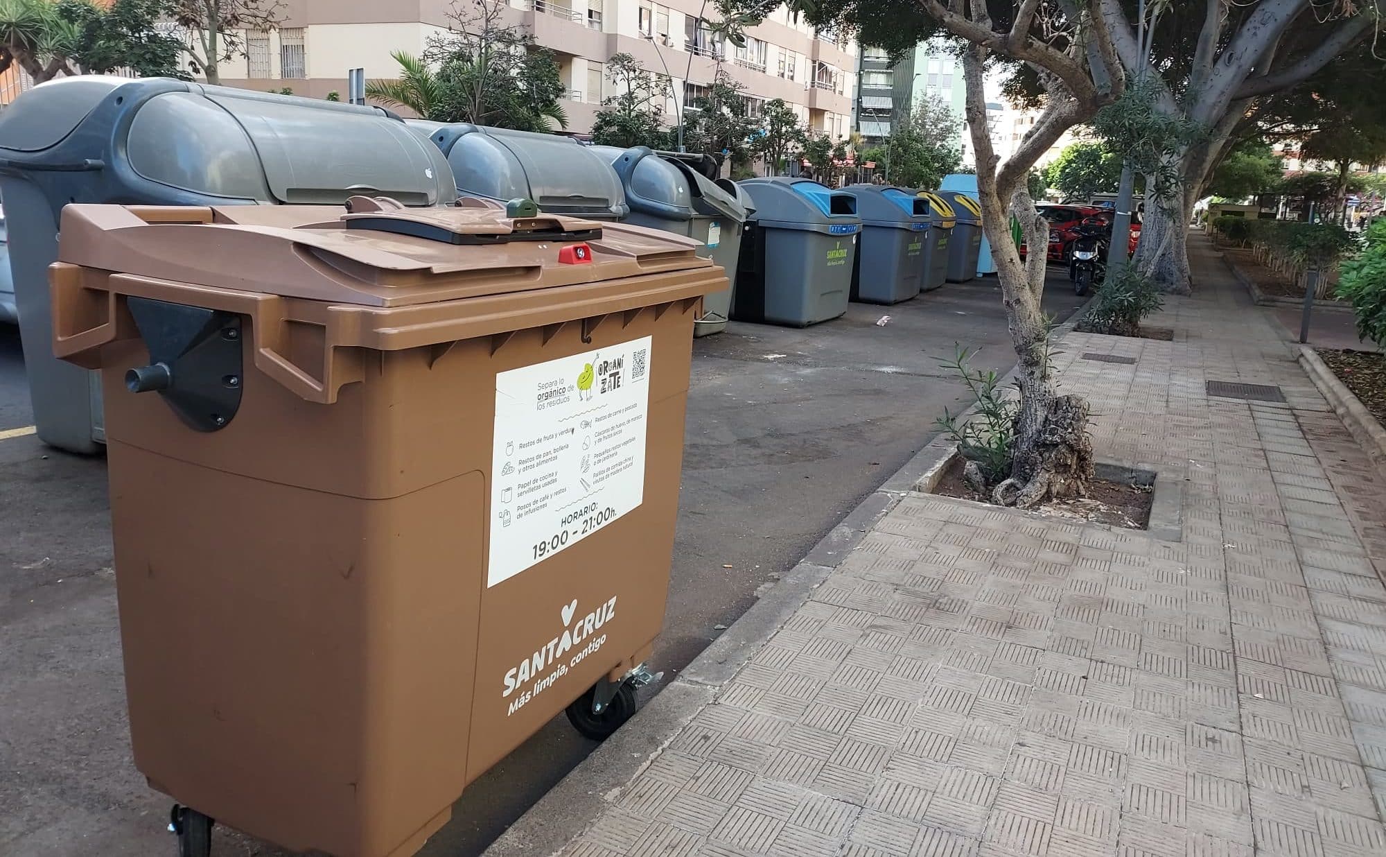 240519 Sanción de 2.000 euros a un trabajador de un restaurante por dejar basura fuera del contenedor (1)