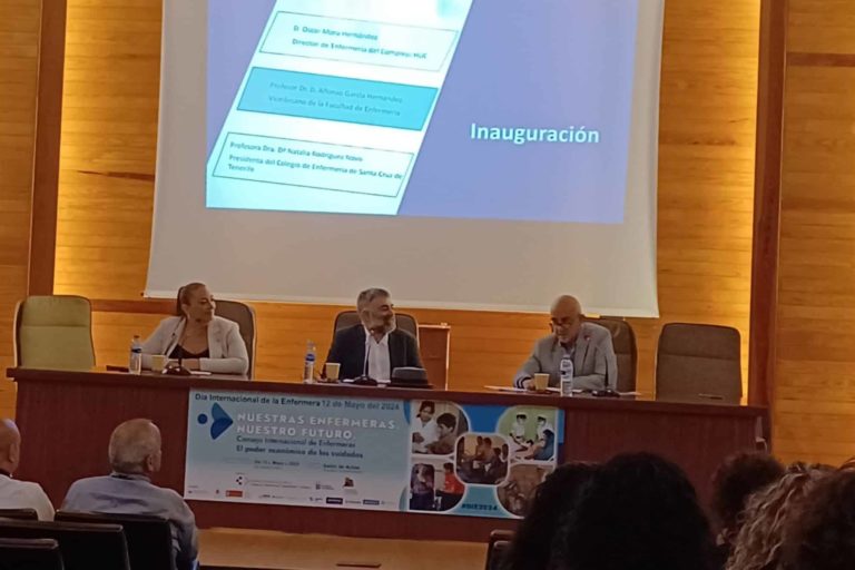 Día Int. Enfermera-mesa inaugural