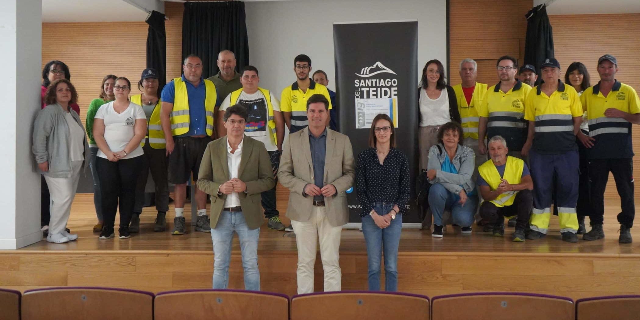 El alcalde en la presentación oficial de la segunda fase del convenio de empleo social 2023-2024