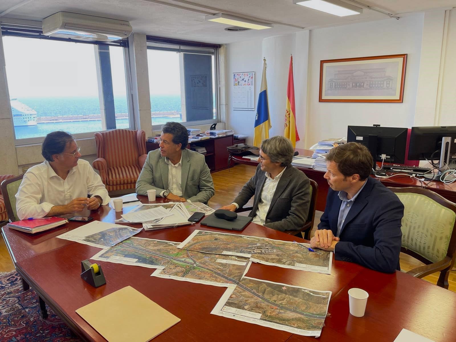 Francico Javier González, Javier Cabrera, Tomás Azcárate y Carlos González se reunen para tratar los proyectos de nuevas infraestructuras en el sur de Tenerife