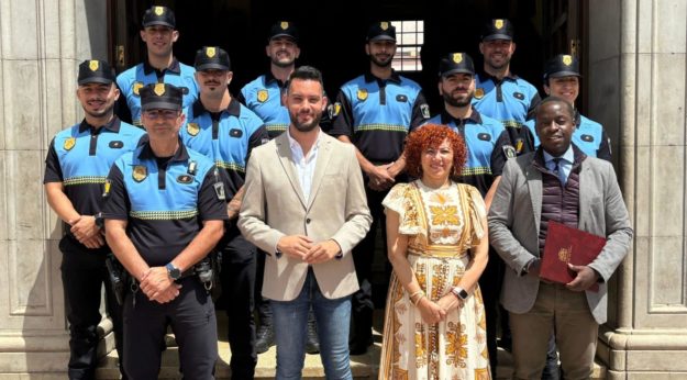Prensa Toma Posesión Policía 1