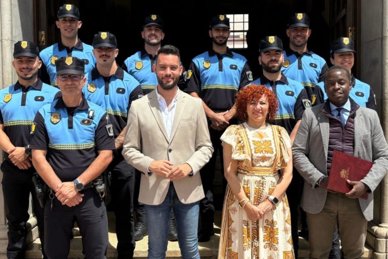 Prensa Toma Posesión Policía 1