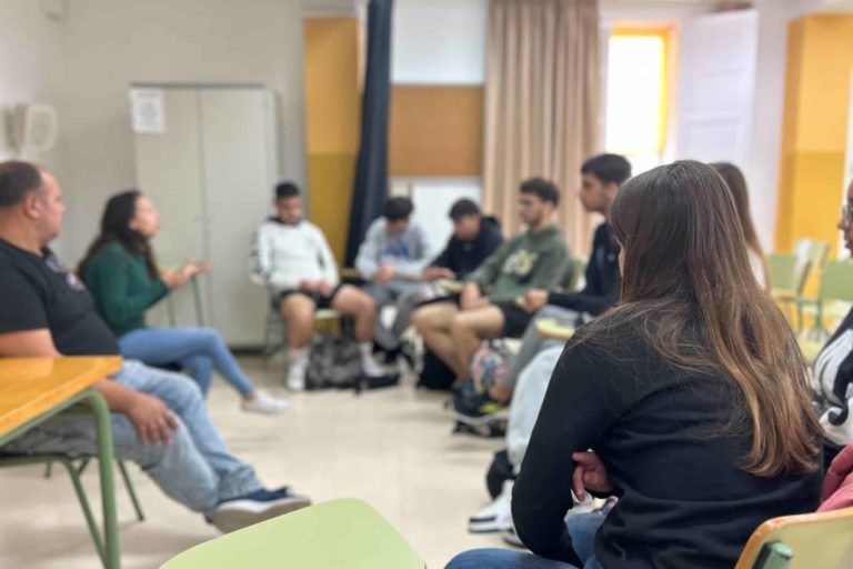 Sesión de coordinación del alumando participante