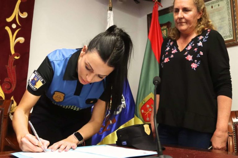 TACORONTE_ CINTIA HDEZ NUEVA AGENTE DE LA POLICÍA LOCAL