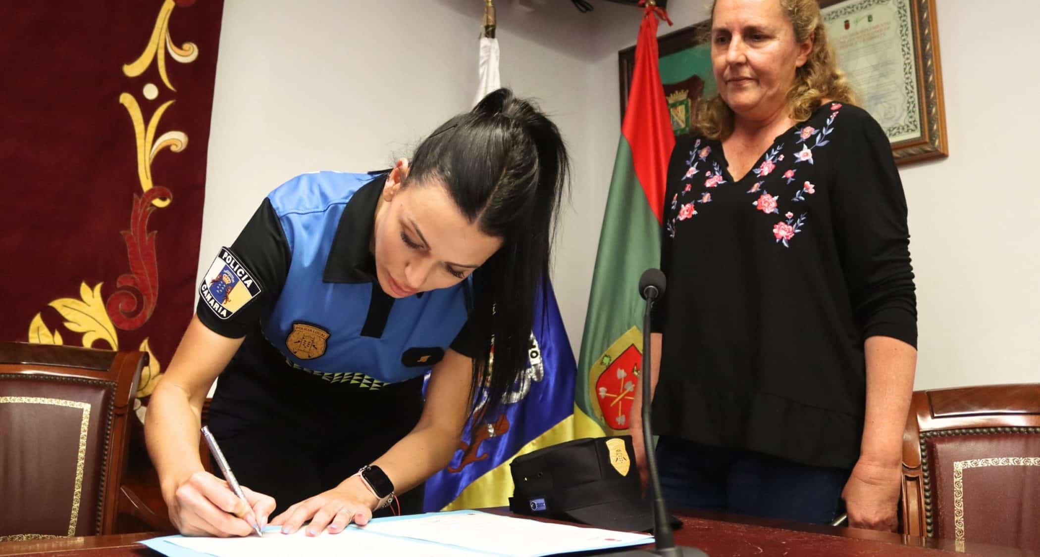 TACORONTE_ CINTIA HDEZ NUEVA AGENTE DE LA POLICÍA LOCAL