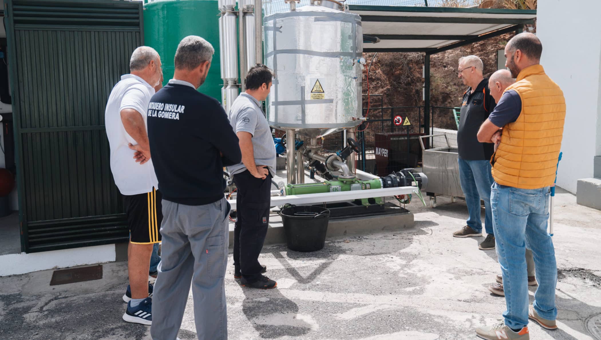 130624 Formación al personal del Matadero Insular en el funcionamiento y mantenimiento del biodigestor
