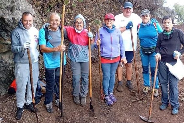 Actividad Caminos con historia recuperación Camino El Barbuzano (3)