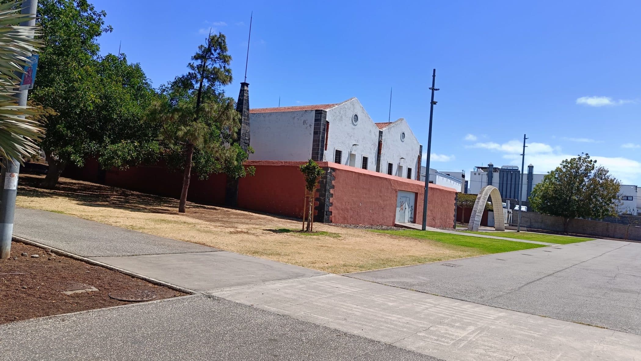 Estado actual del césped del Polvorín de Taco 2