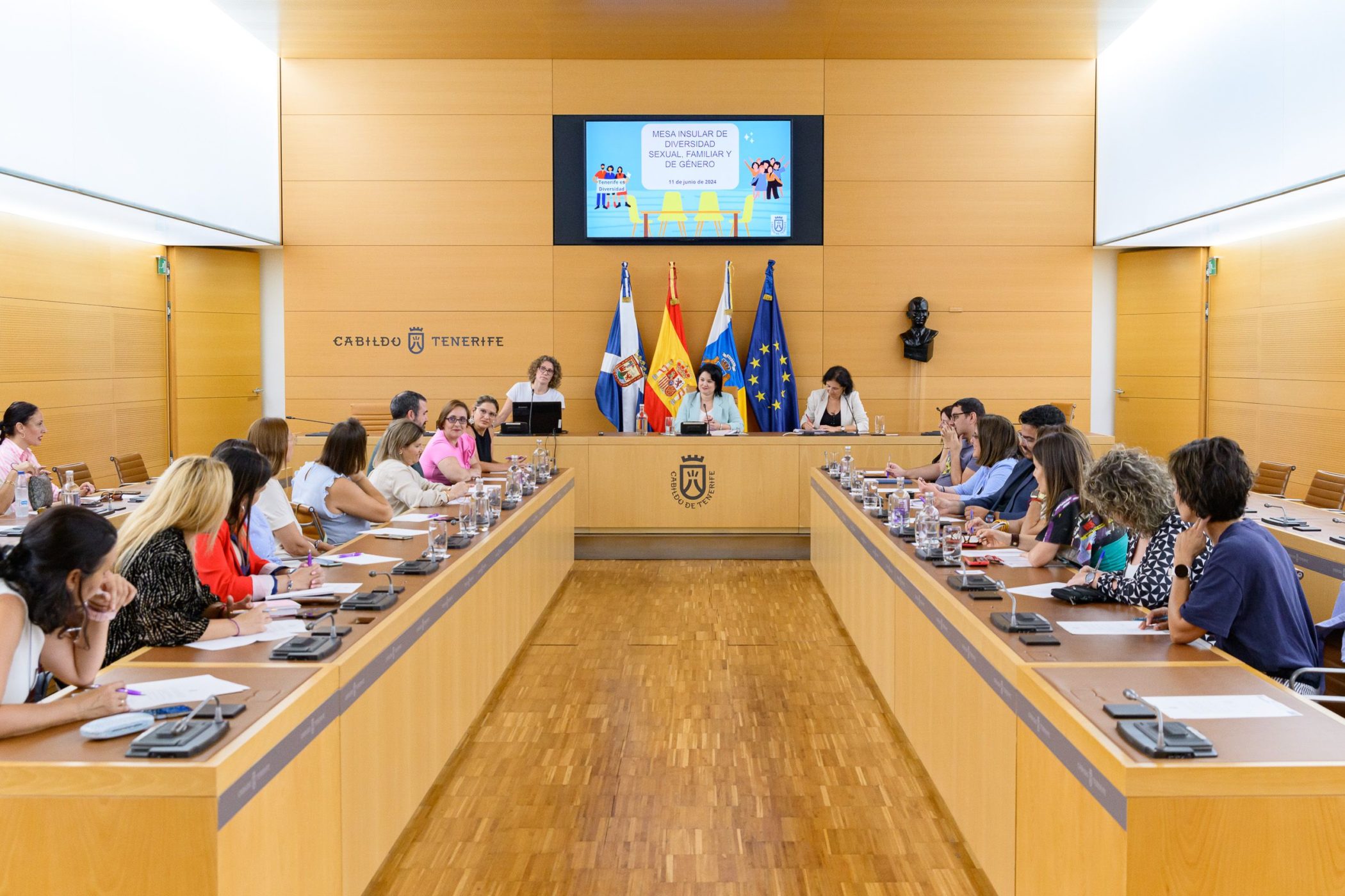 FOTO MESA DE LA DIVERSIDAD