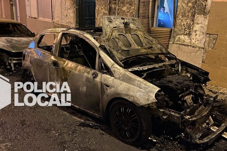 INCENDIO EN LA CALLE ZEBENZUÍ-SANTA CRUZ 17-6-24