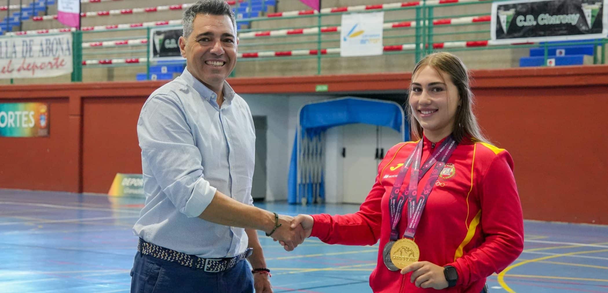 Recepción campeona lucha 2