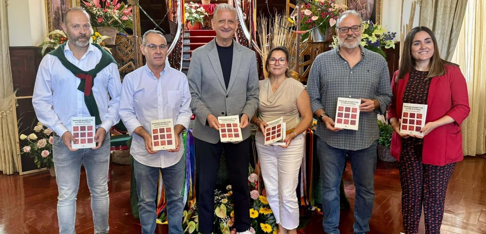 presentación del libro por el XL aniversario