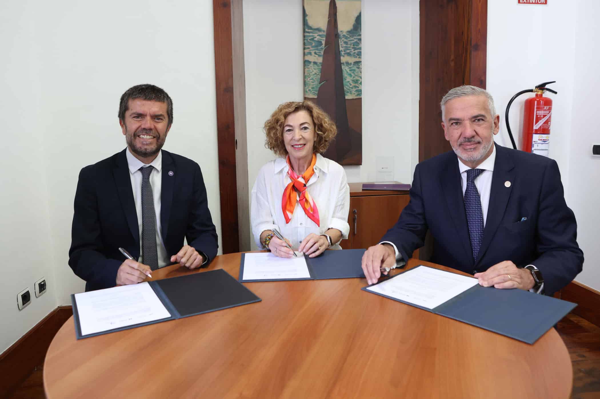 20240717_cajacanarias_acuerdo_universidades_09