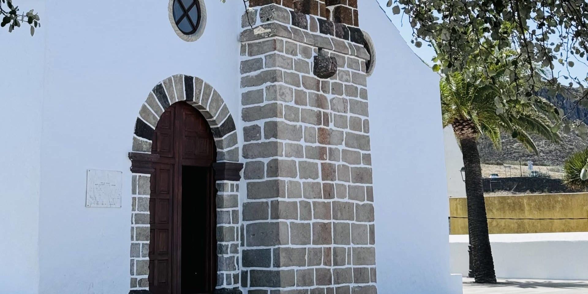 310724 Pórtico de la Iglesia de Chipude