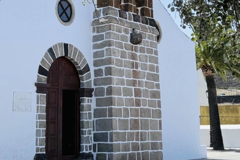 310724 Pórtico de la Iglesia de Chipude