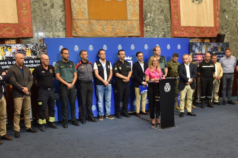 Cabildo-Cumbre en defensa de los montes y contra los incendiarios (1)