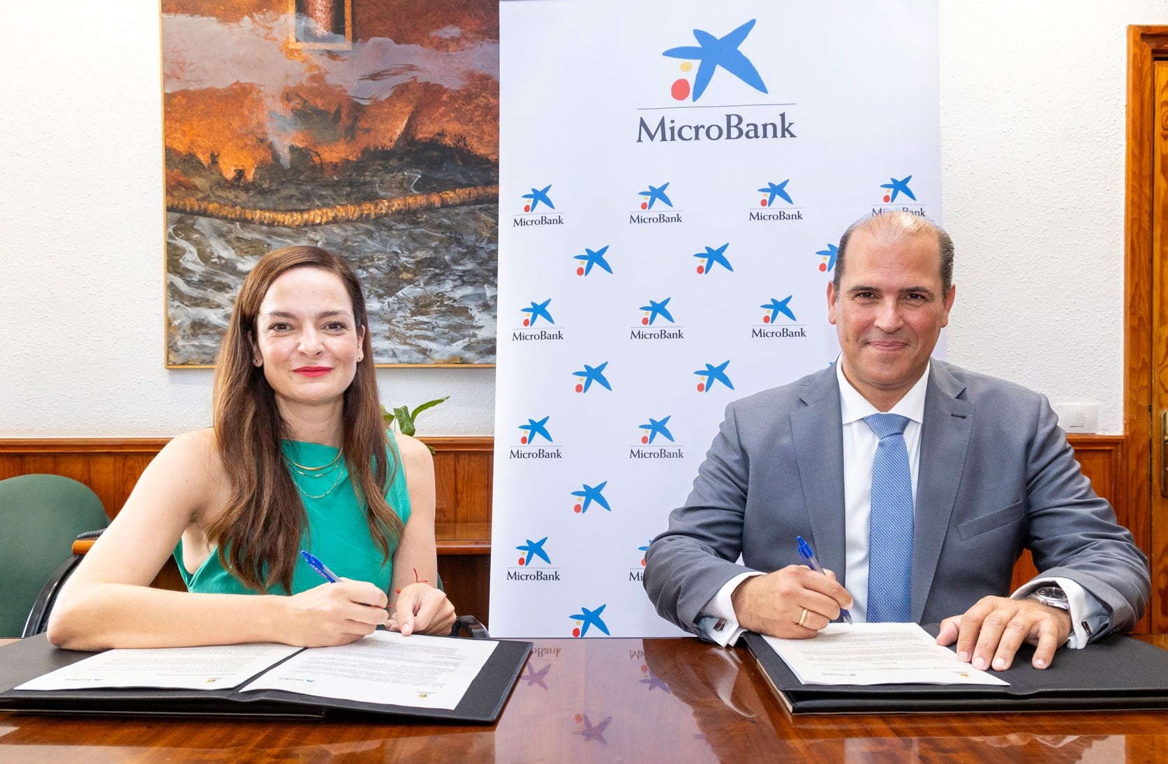 Convenio MicroBank y Ayuntamiento de Arona 1