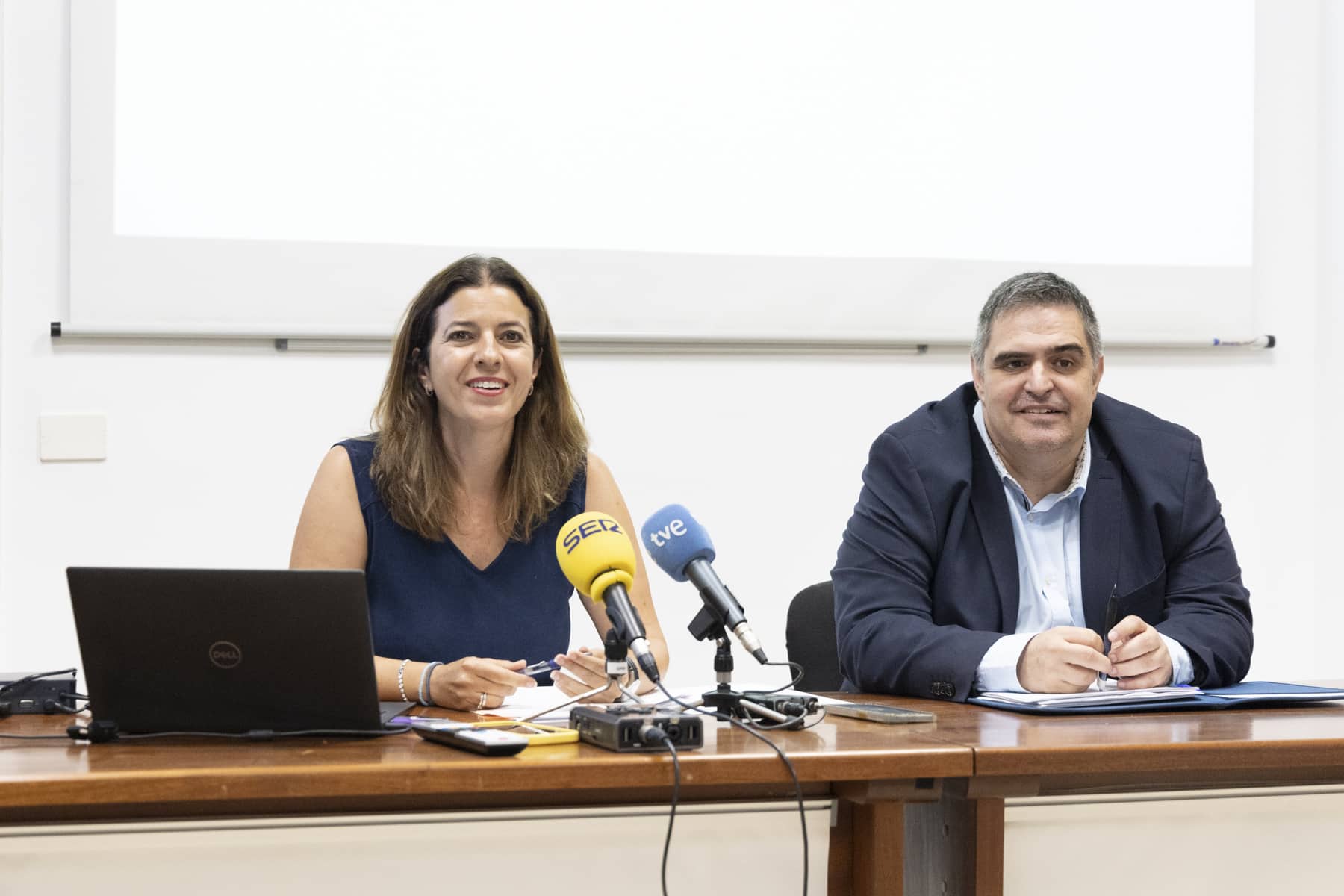 EL PARO BAJA EN CANARIAS EN JUNIO 2-7-24