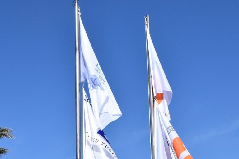 El municipio repite galadón Bandera Q de calidad turística en playas
