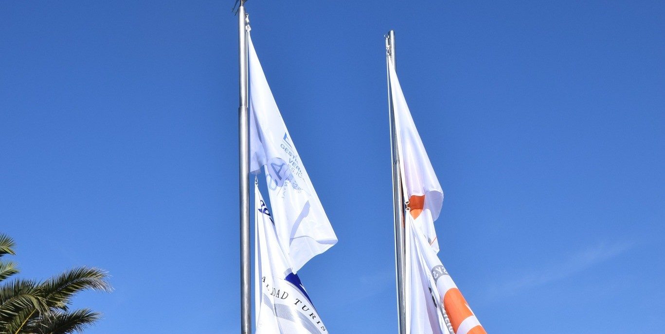 El municipio repite galadón Bandera Q de calidad turística en playas