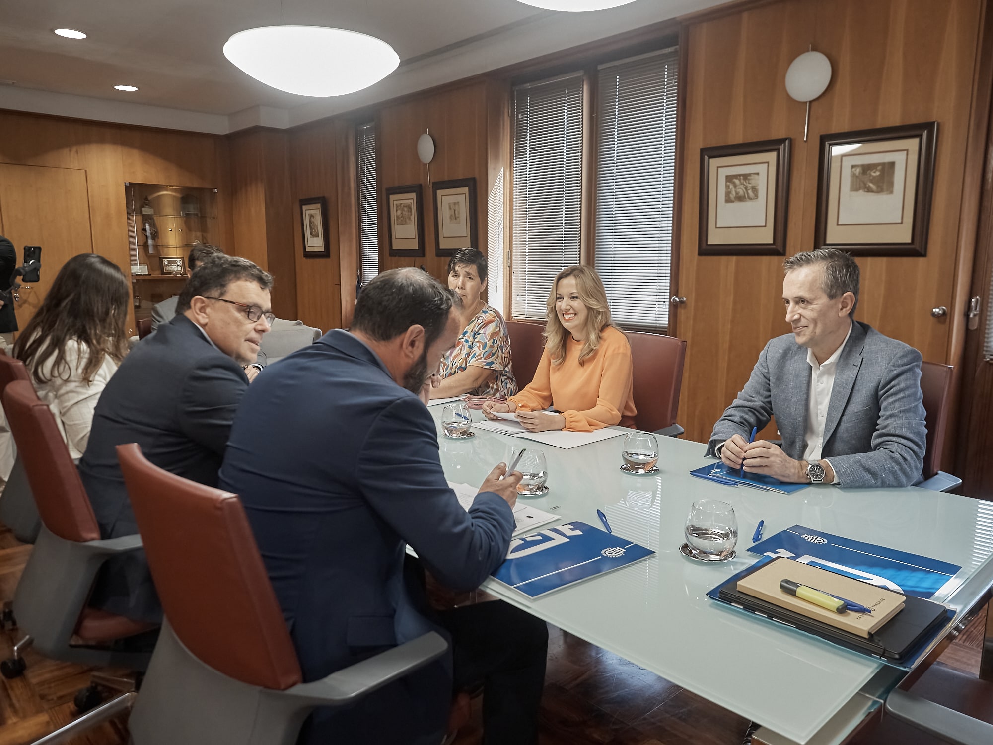 Reunión-Gobierno de Canarias