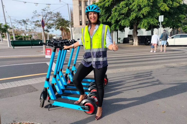 csm_240423_Despliegue_de_los_patinetes_de_la_nueva_empresa_en_Santa_Cruz_d28e8e9d30
