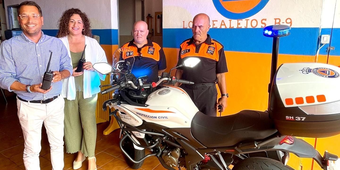 120824 Nueva motocicleta y dispositivos telecomunicaciones tetra para Protección Civil
