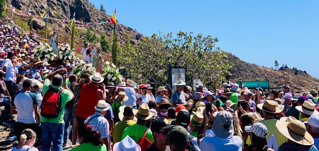 150824 Foto de archivo. Bajada de la Virgen de El Paso en Alajeró