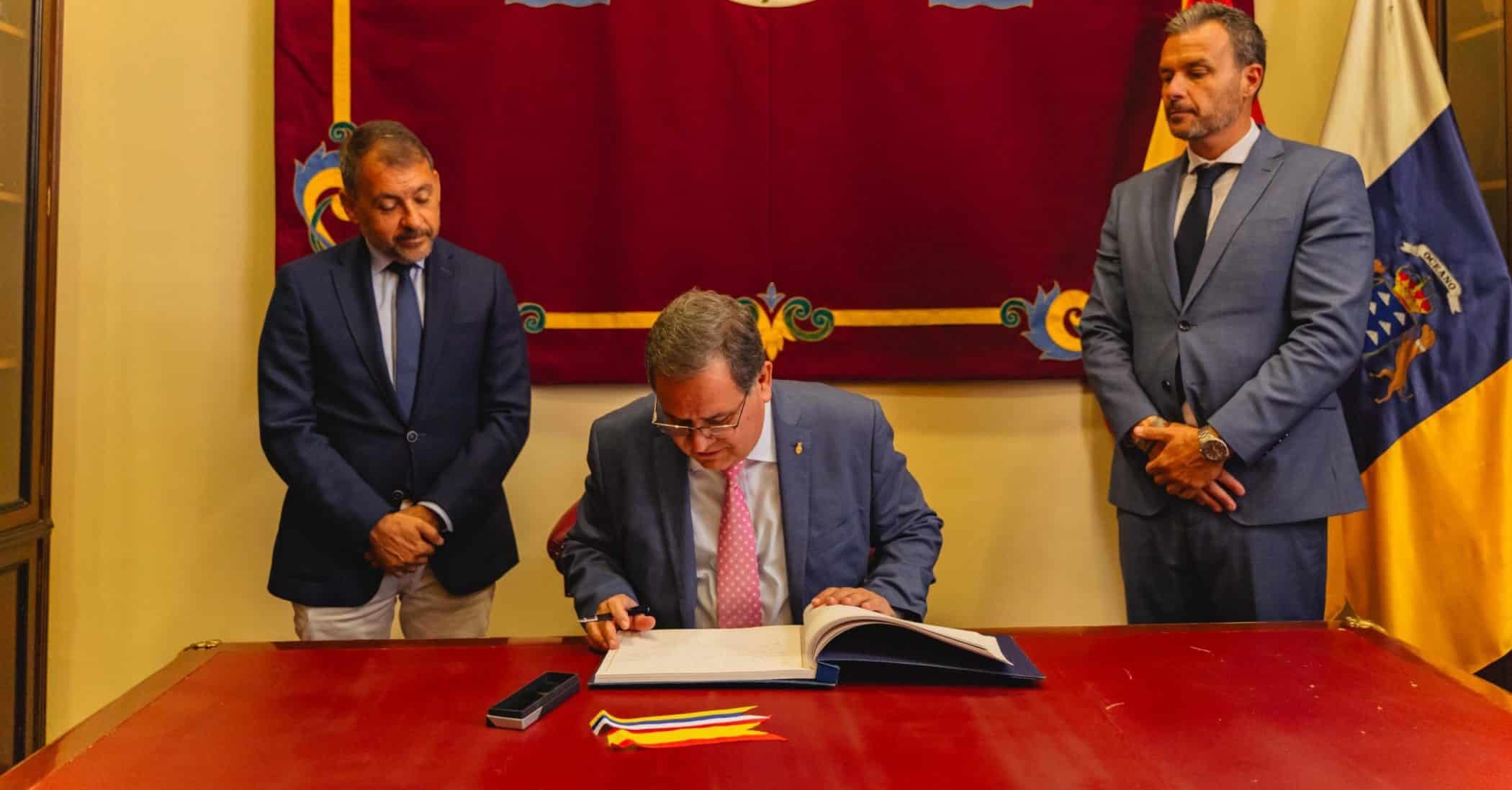 240816 embajador Perú (2)