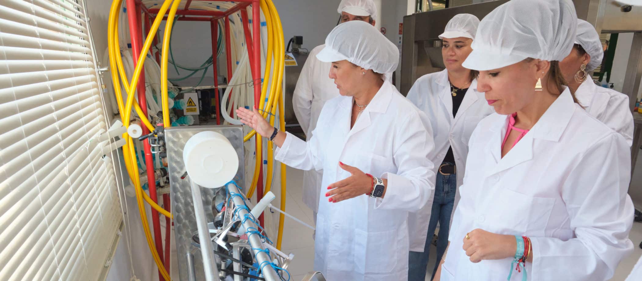 240829_consejera_empleo_gobcan_pfae_queseria 10