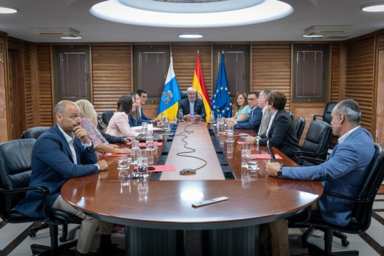 CLAVIJO PIDE A LA UE MAYOR IMPLICACIÓN EN LA CRISIS MIGRASTORIA 26-8-24