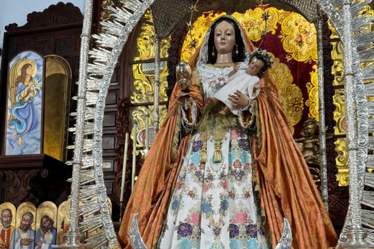 Virgen del Buen Viaje Icod el Alto antes de coronaci�n 2024