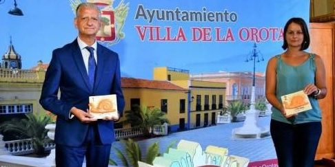 alcalde y concejala con imagen representativa