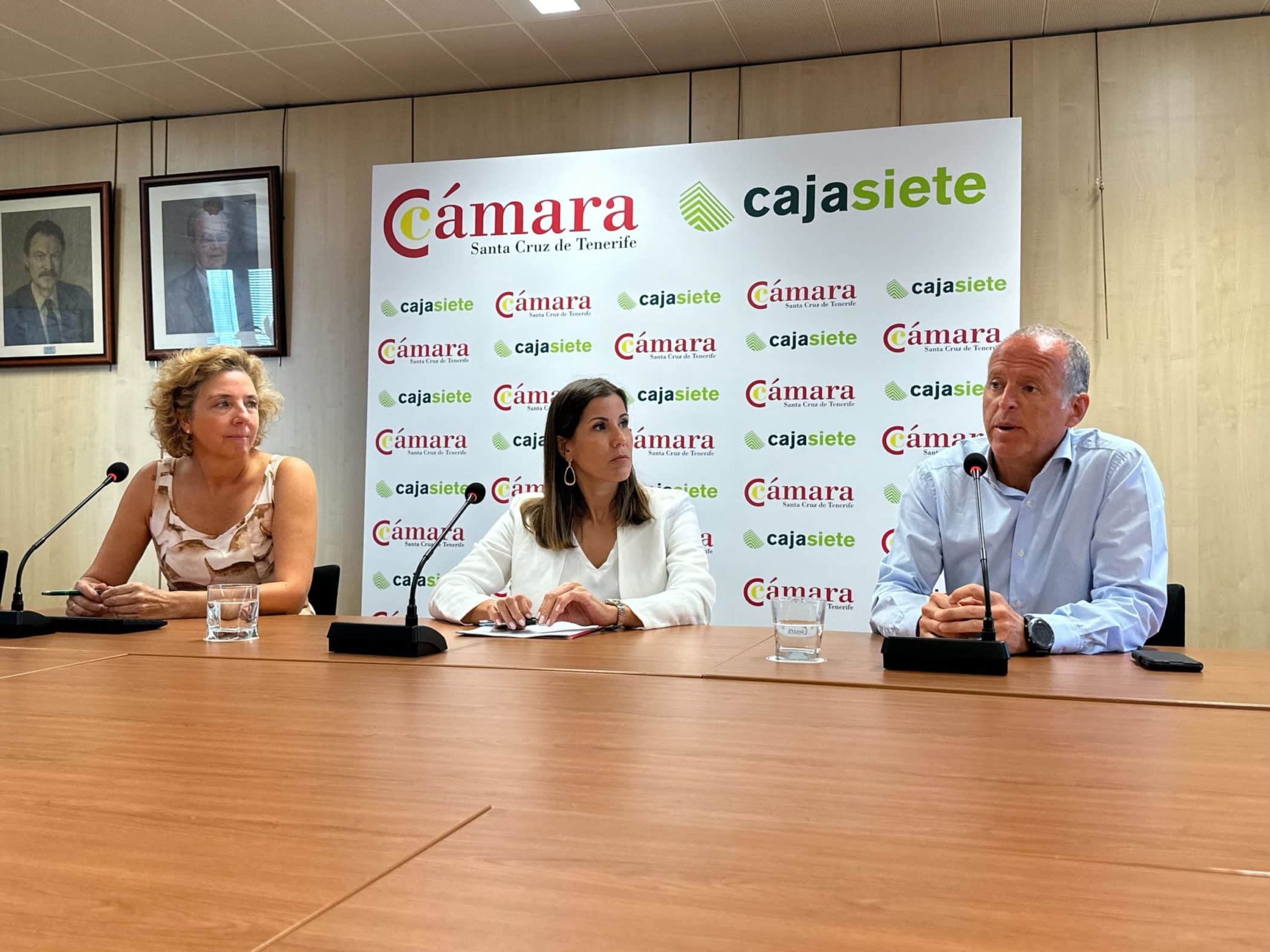 rueda de prensa comercio 2