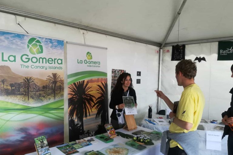 010924 Stand de Turismo de La Gomera en la Falsterbo Bird Show de Suecia
