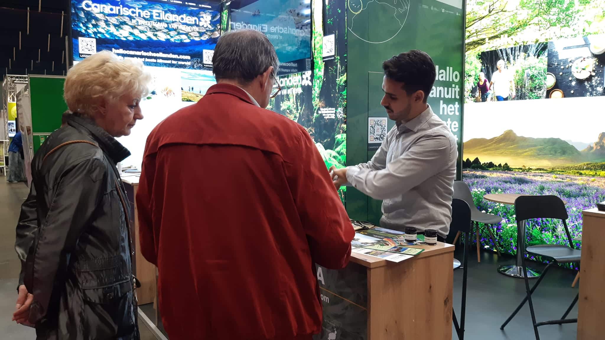 160924 Informador turístico de La Gomera en la feria Beleef de Países Bajos