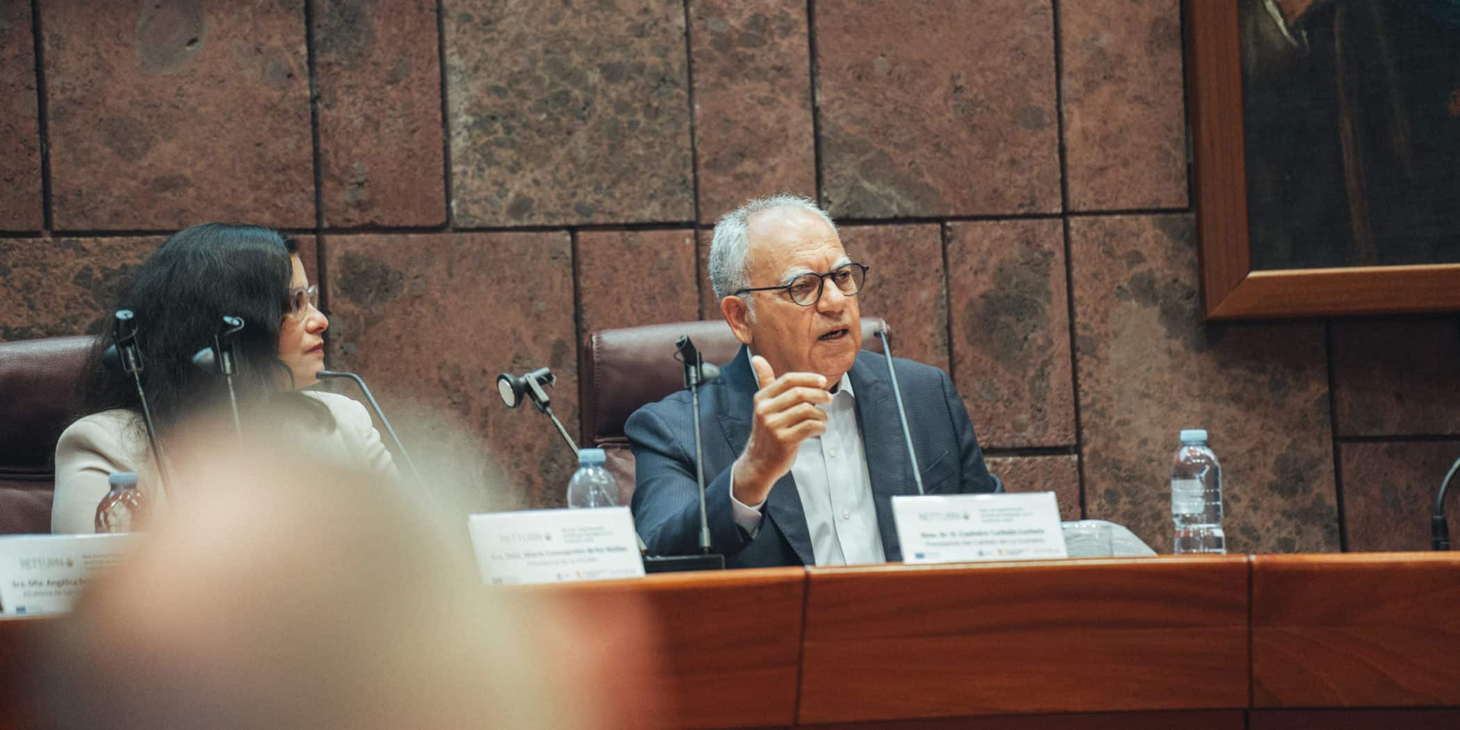 180924 Casimiro Curbelo, presidente del Cabildo de La Gomera, durante su intervención