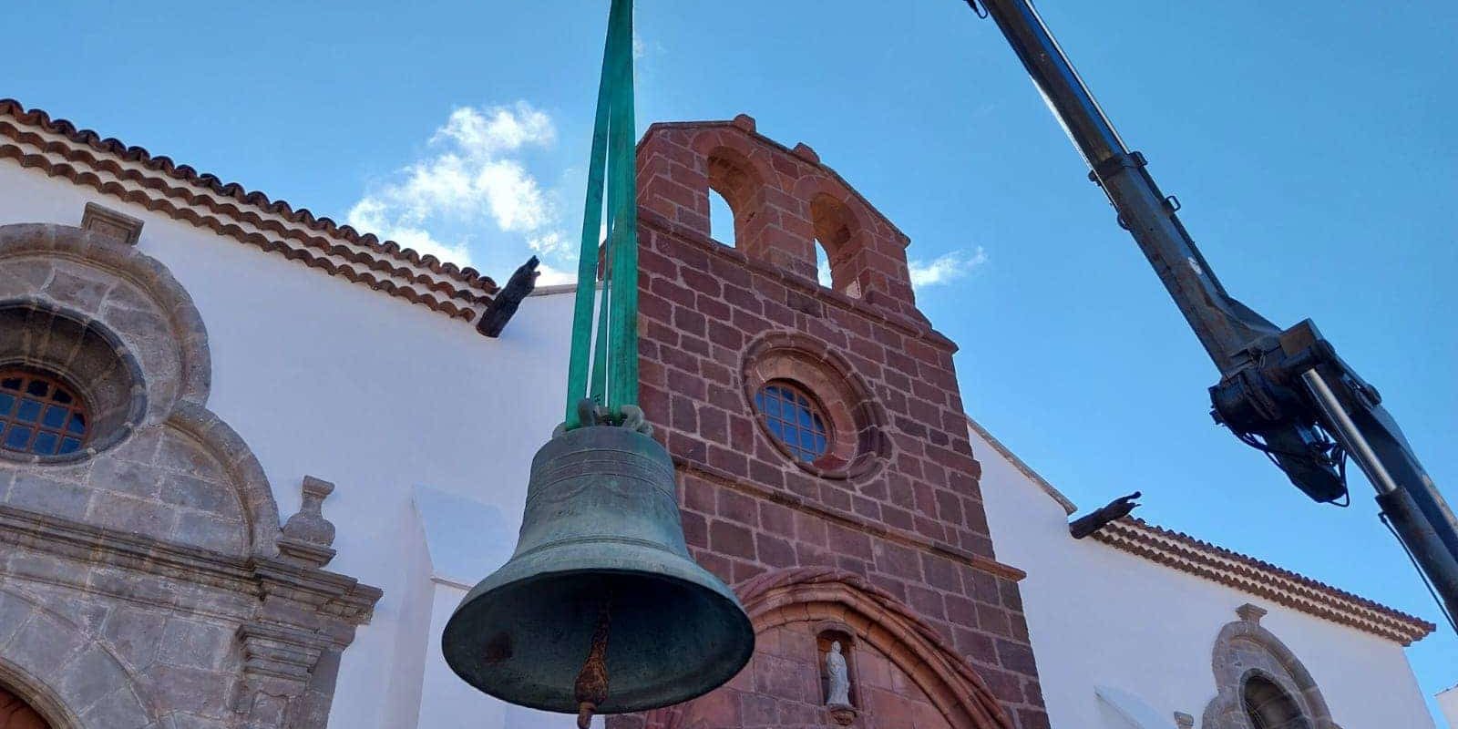 200924 Imagen de las campanas de la Iglesia Ntra. Sra. de La Asunción, en San Sebastián de La Gomera, objeto de rehabilitación