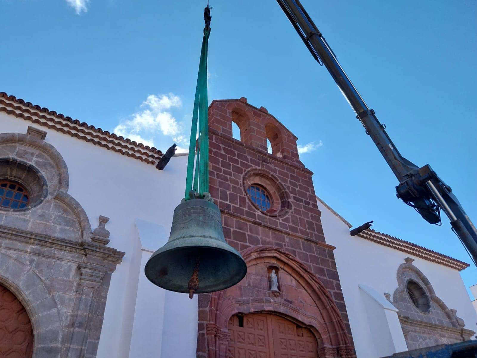 200924 Imagen de las campanas de la Iglesia Ntra. Sra. de La Asunción, en San Sebastián de La Gomera, objeto de rehabilitación