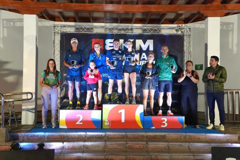 Arona podio conjunto Carrera Nocturna K8