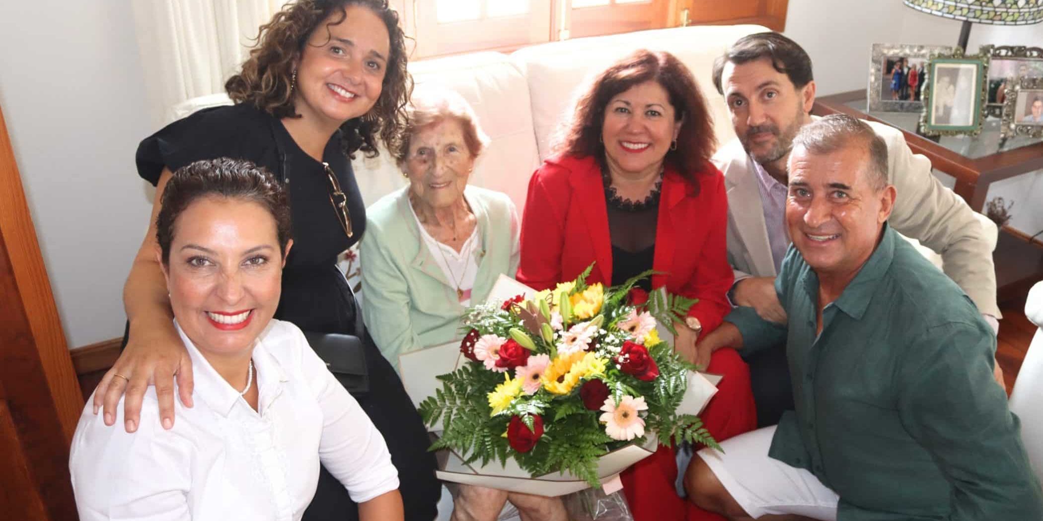 DOÑA JOSEFA. VISITA
