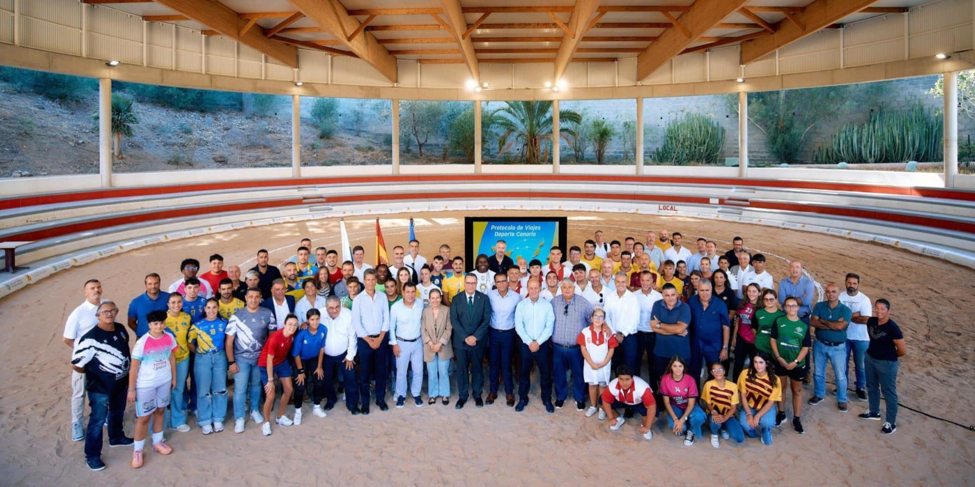 FOTO. Acto de firma de protocolo de viajes del Gobierno de Canarias con siete federaciones deportivas (1)