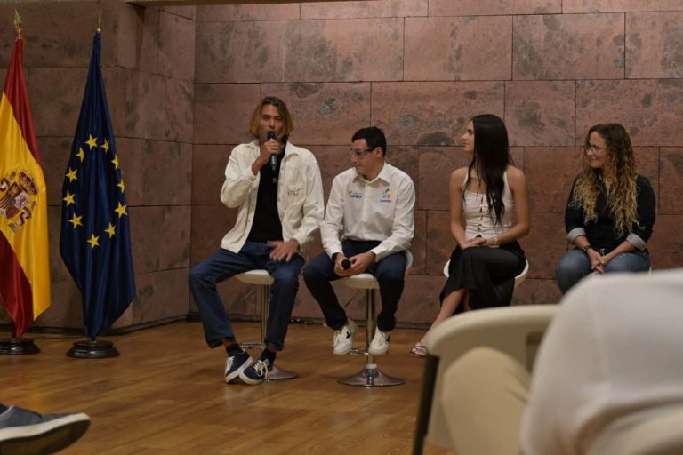 FOTO. Acto reconocimiento deportistas canarios SCTF 2
