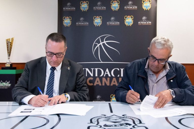 FOTO. Imágenes de la visita de Poli Suárez y José Francisco Pérez a las instalaciones del CB Canarias para firma de acuerdo de colaboración (4)