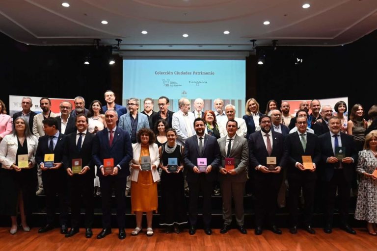 Foto de familia Colección Ciudades Patrimonio